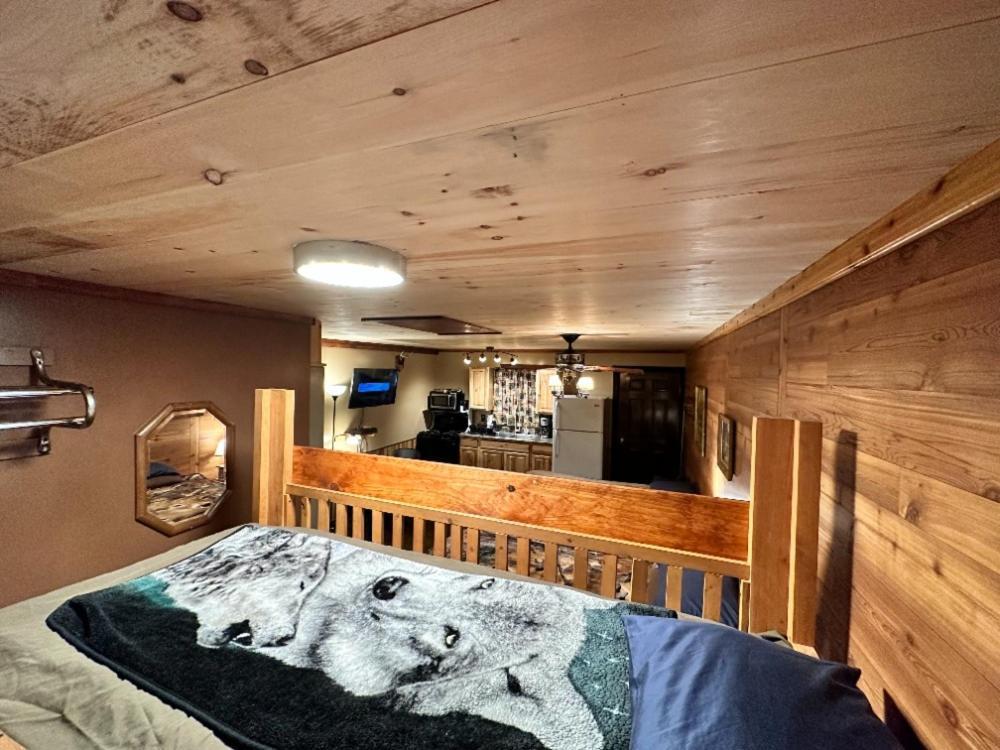 Best Bear Lodge & Campground Irons Kültér fotó