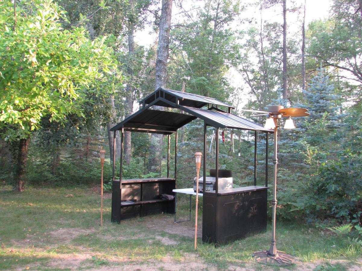 Best Bear Lodge & Campground Irons Kültér fotó