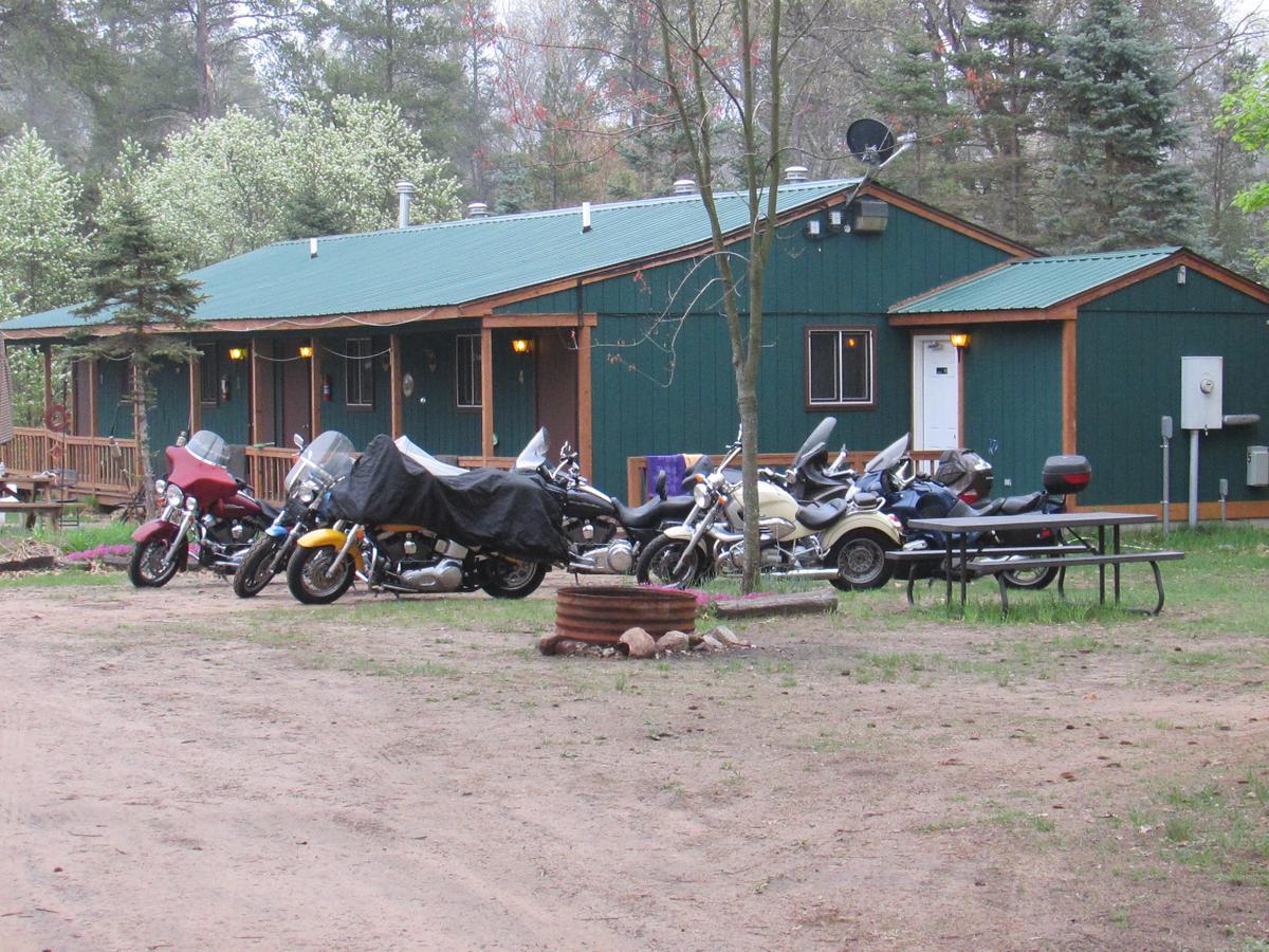 Best Bear Lodge & Campground Irons Kültér fotó
