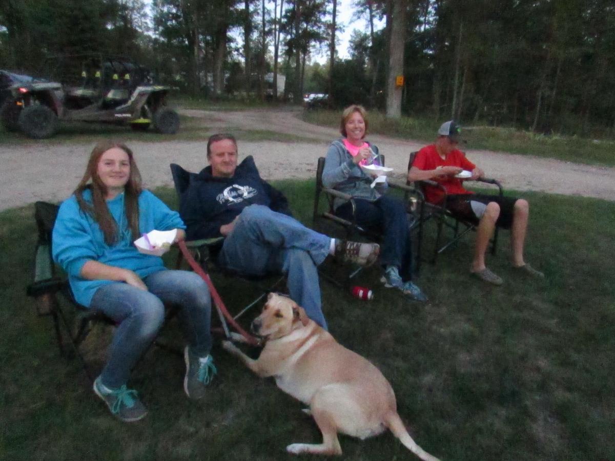 Best Bear Lodge & Campground Irons Kültér fotó